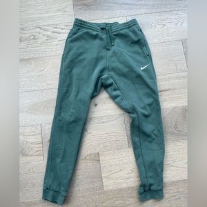 NIKE Single Swoosh Joggers